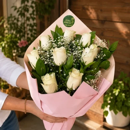 Strauß mit 9 weißen Rosen